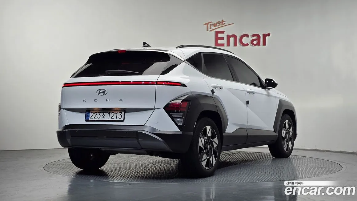 Hyundai Kona — фото 8