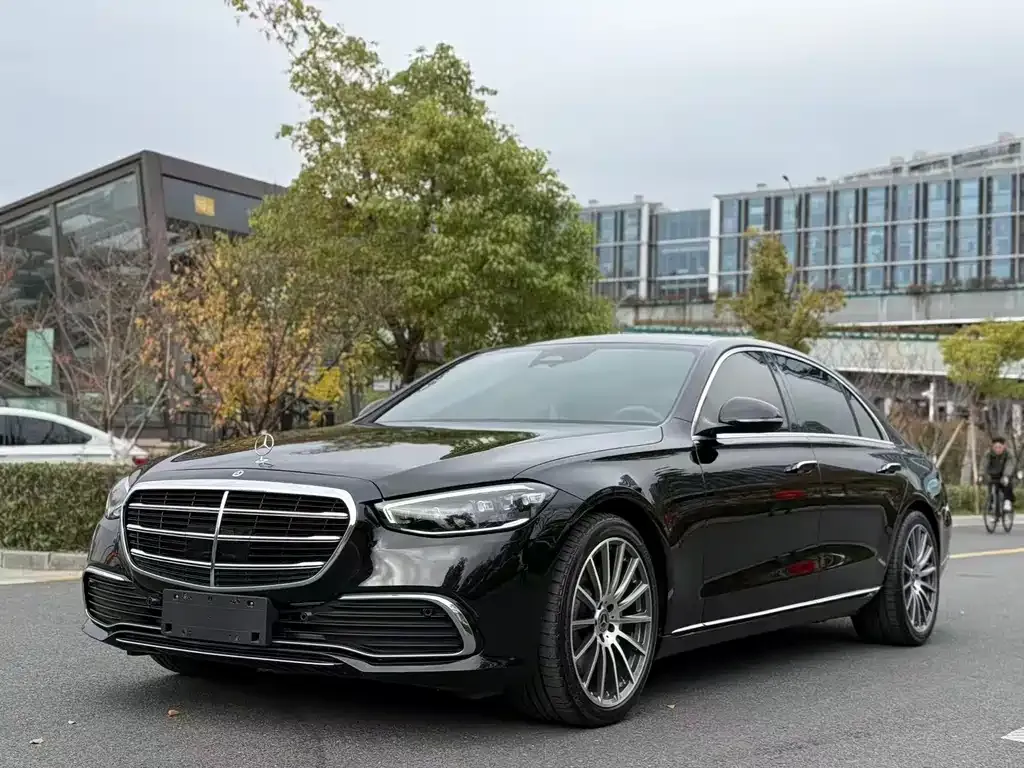 Mercedes-Benz S-Class — фото 1