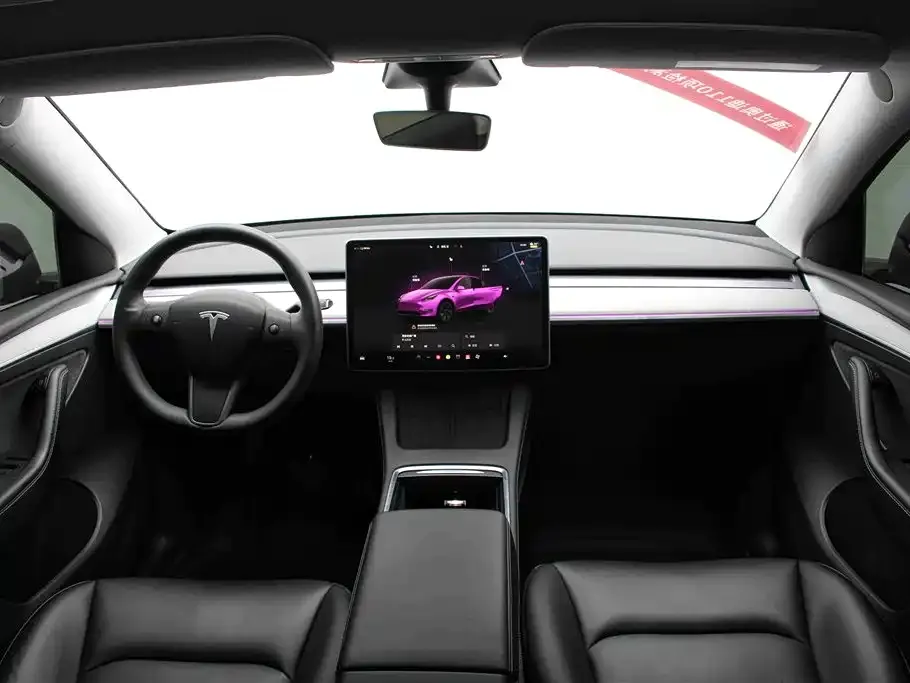 Tesla Model Y — фото 4