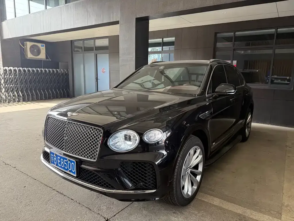 Bentley Bentayga 2022 из CN, фото 1