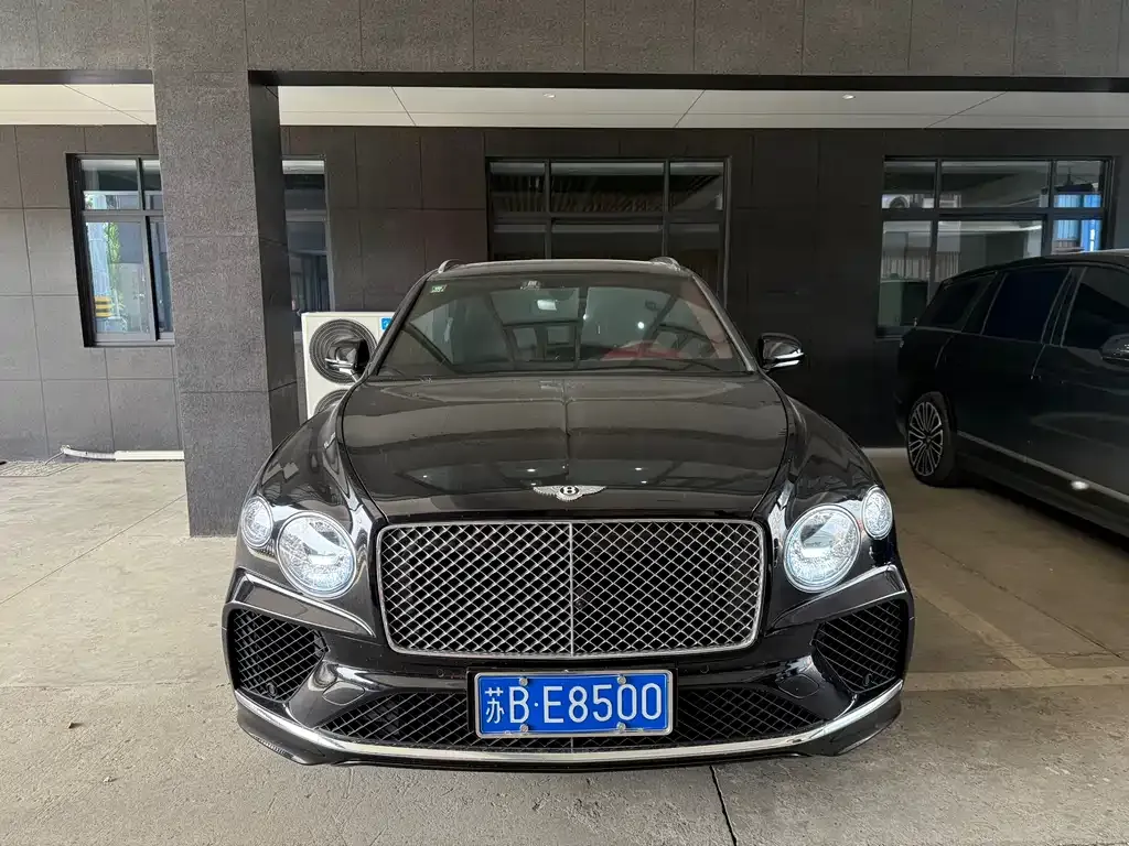 Bentley Bentayga 2022 из CN, фото 6