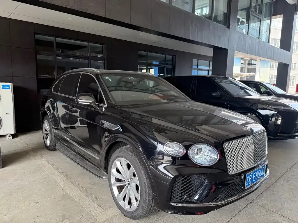 Bentley Bentayga 2022 из CN, фото 8