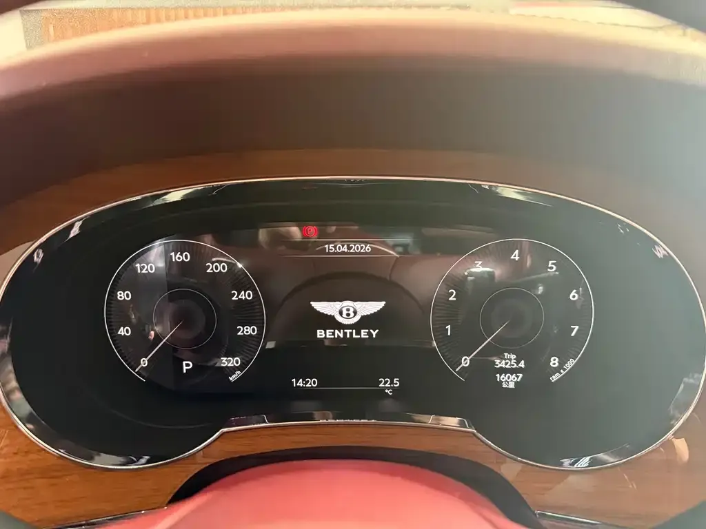 Bentley Bentayga 2022 из CN, фото 3