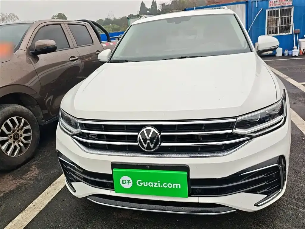 Volkswagen Tiguan L — фото 6