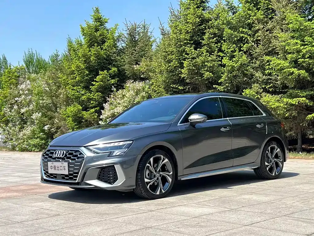 Audi A3 — фото 1