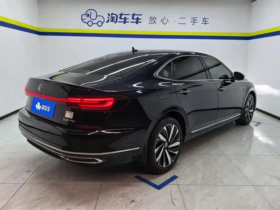 Volkswagen Passat — фото 6