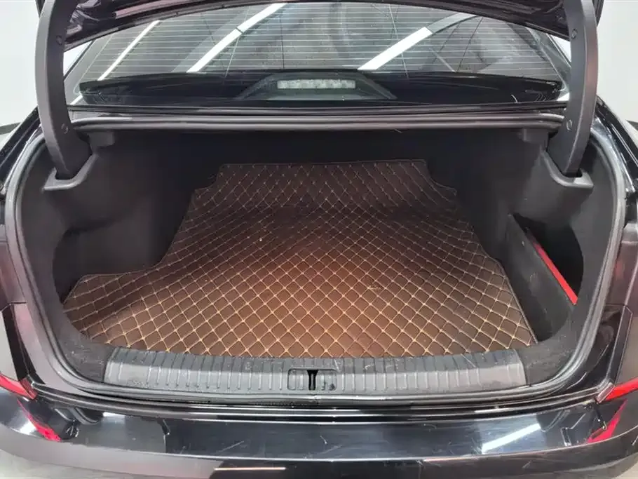 Volkswagen Passat — фото 10