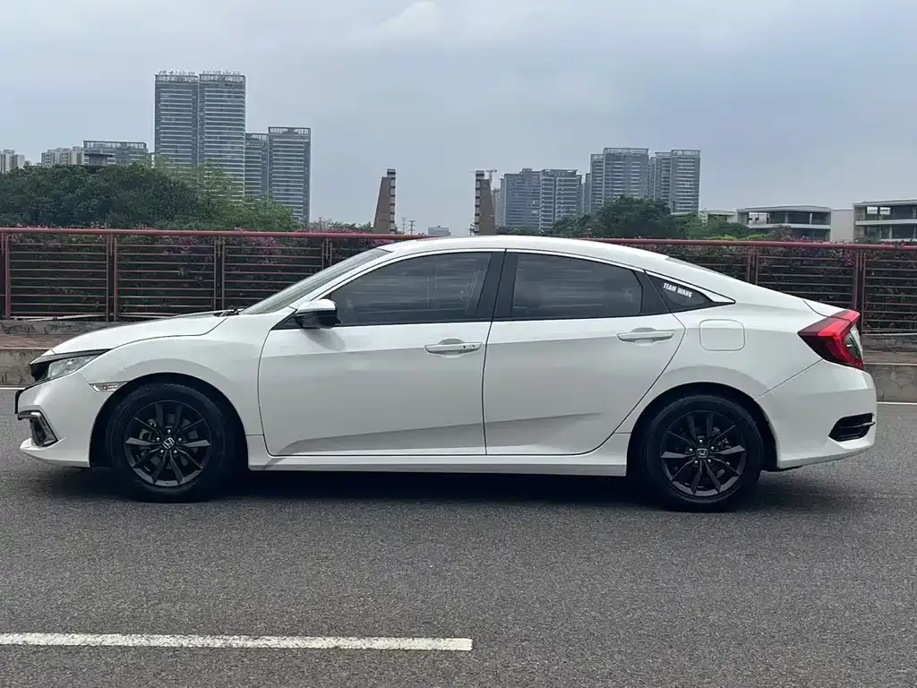 Honda Civic — фото 6
