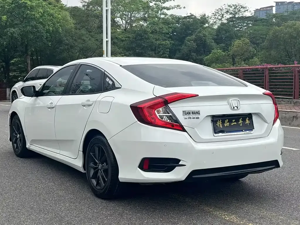 Honda Civic — фото 9
