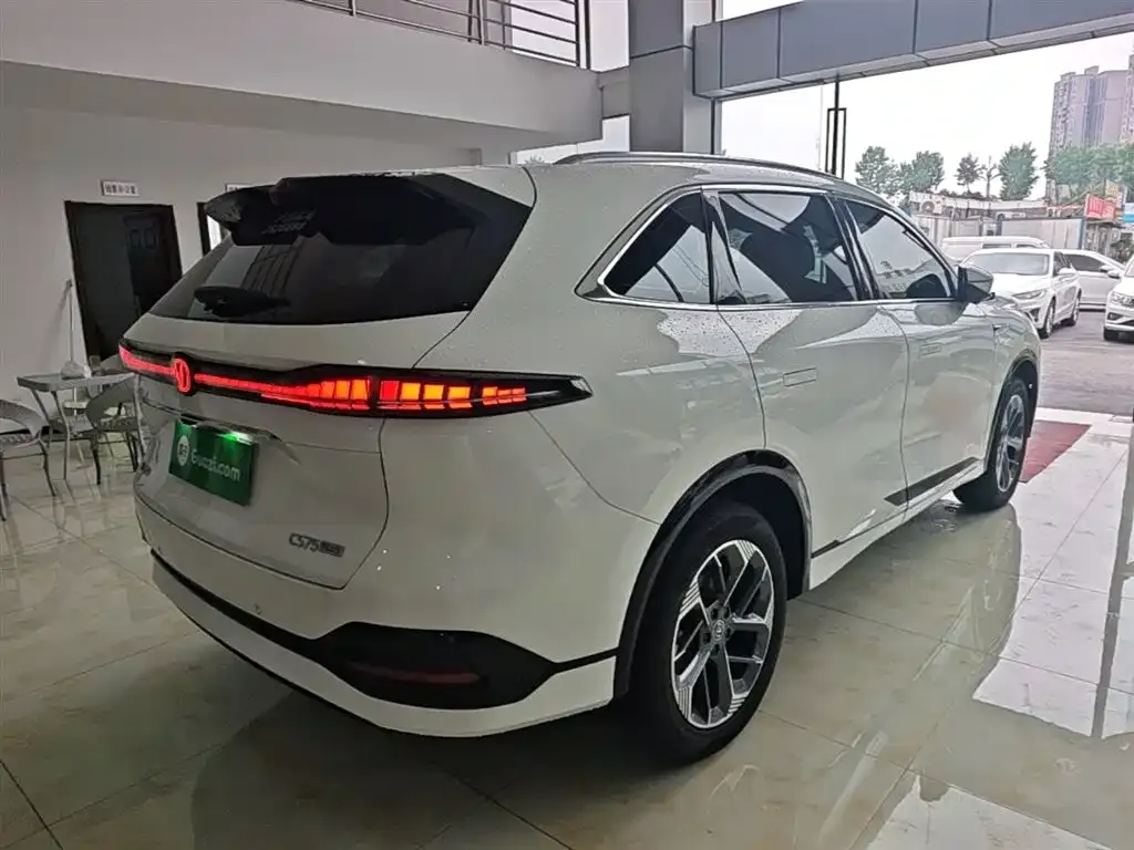 Changan CS75PLUS — фото 9