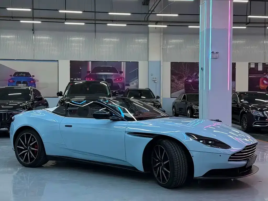 Aston Martin DB11 2021 из CN, фото 2