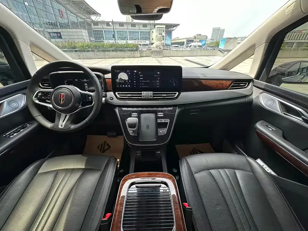 Hongqi HQ9 2024 из CN, фото 10