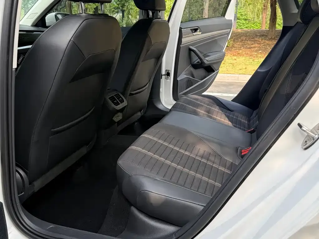 Volkswagen Lavida 2022 из CN, фото 2