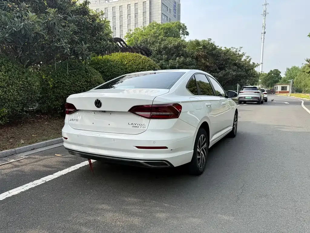 Volkswagen Lavida 2022 из CN, фото 5