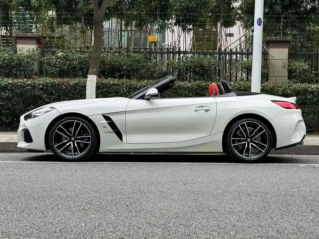 BMW Z4 — фото 10
