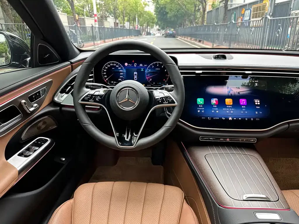 Mercedes-Benz E-Class — фото 10