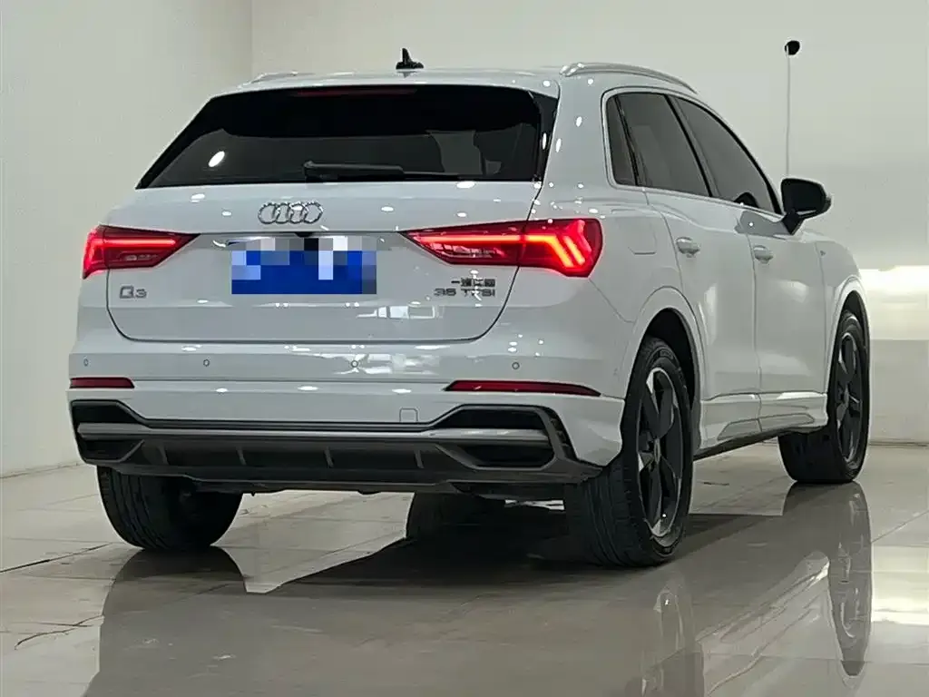 Audi Q3 — фото 3
