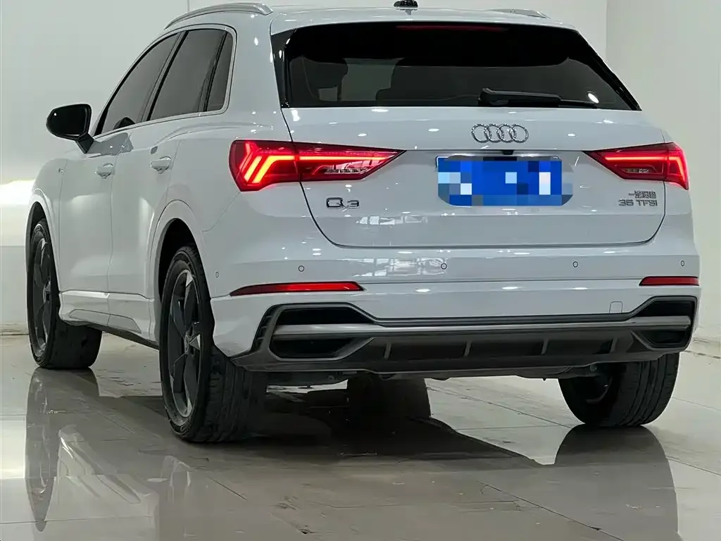 Audi Q3 — фото 10