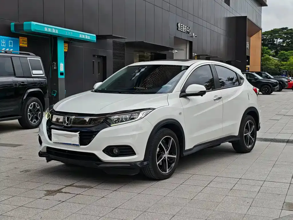 Honda Vezel — фото 1