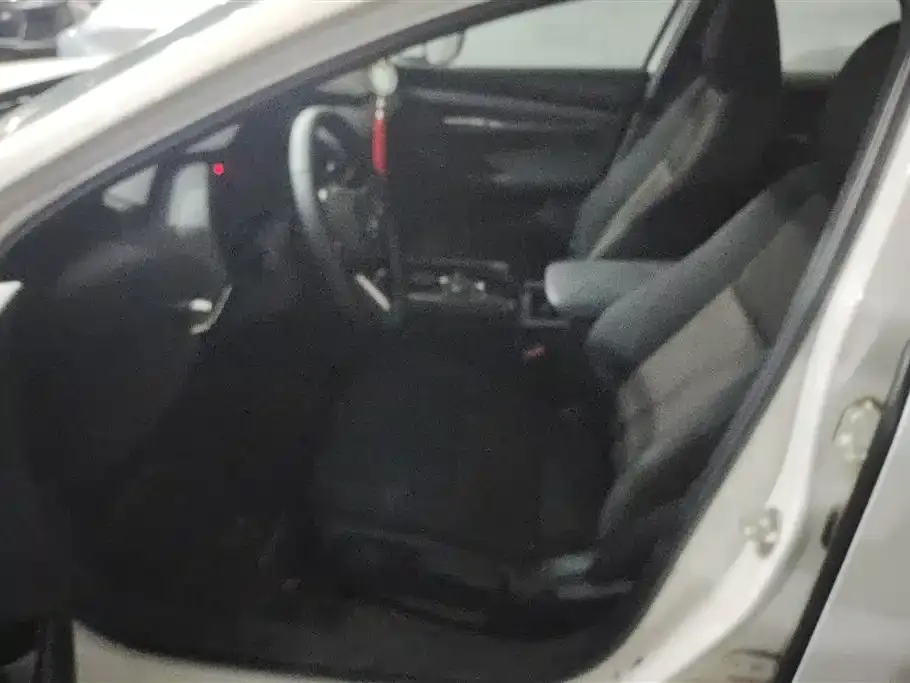Mazda 3 Axela 2025 из CN, фото 2