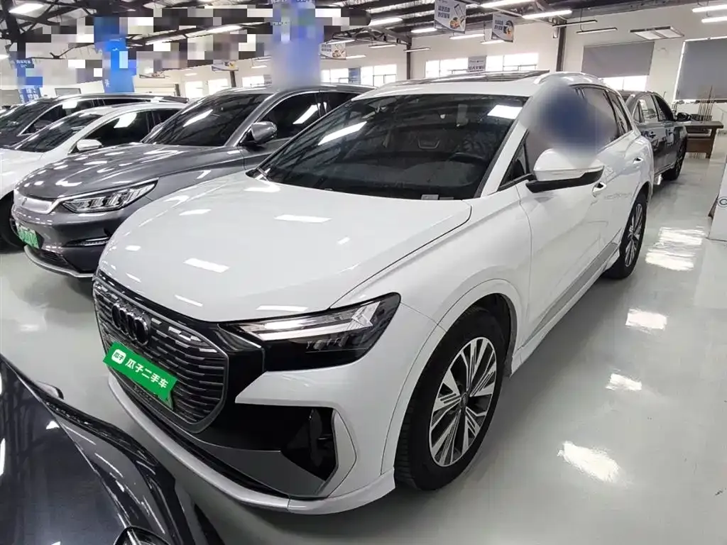 Audi Q4 e-tron — фото 10