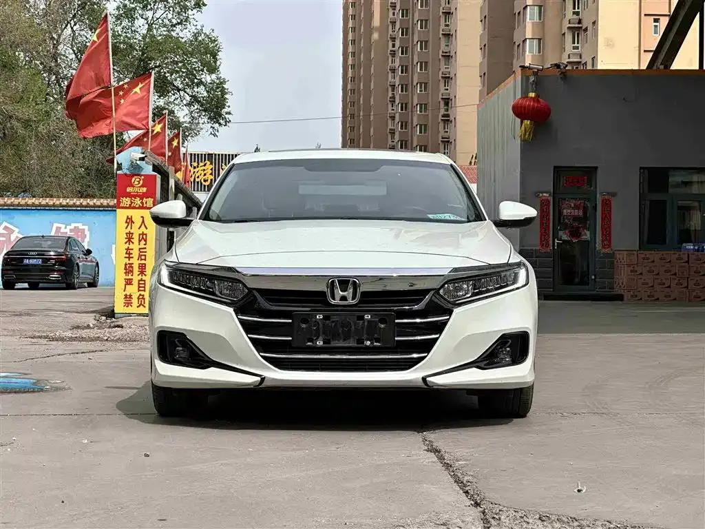 Honda Accord — фото 7