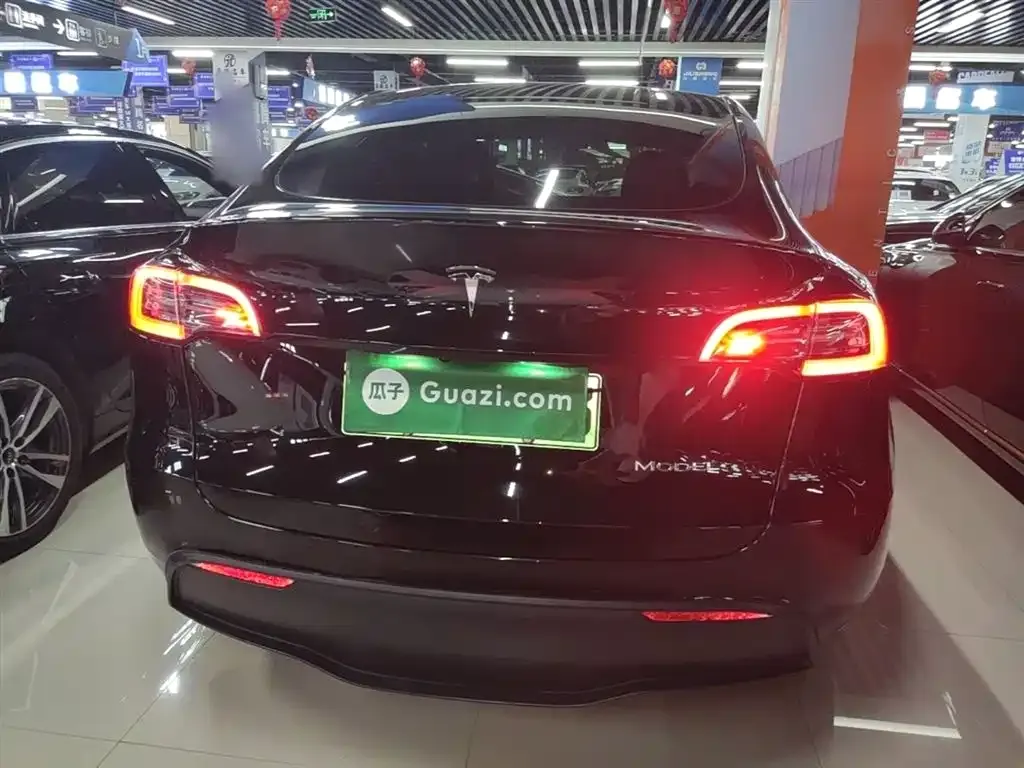 Tesla Model Y — фото 4