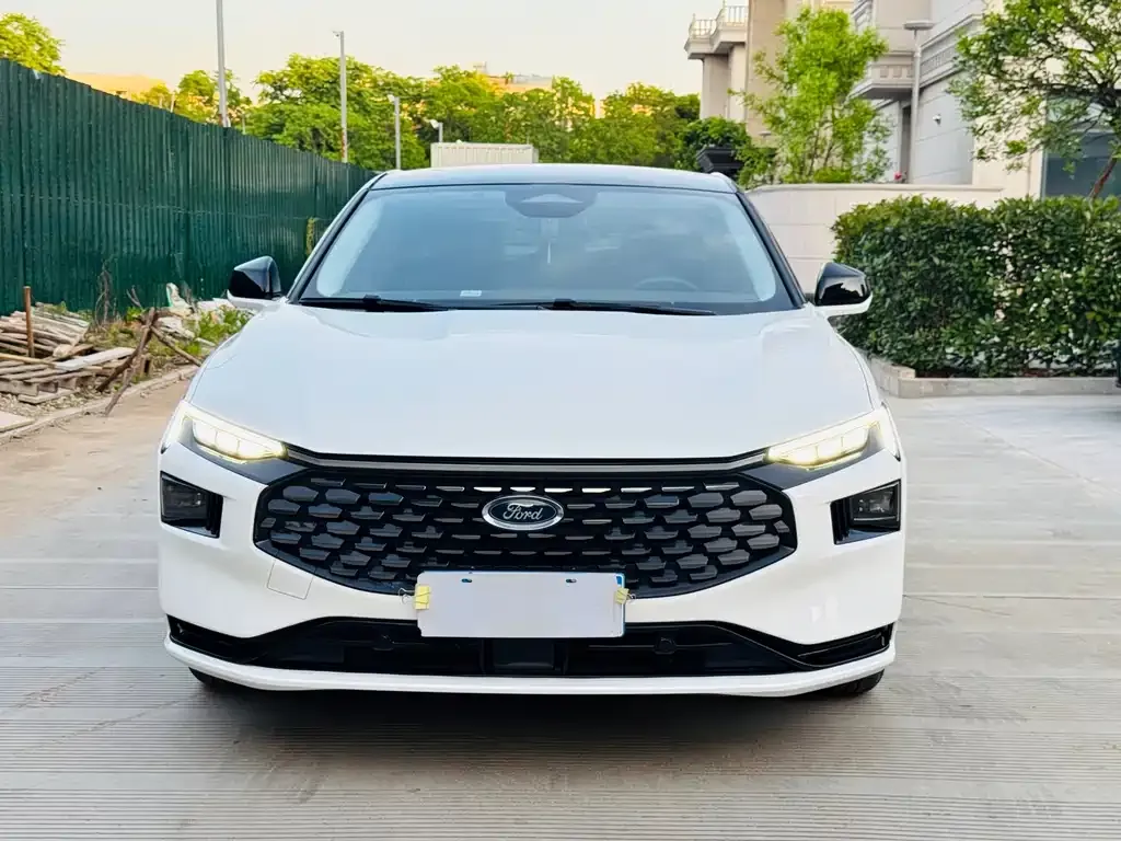 Ford Mondeo 2023 из CN, фото 5