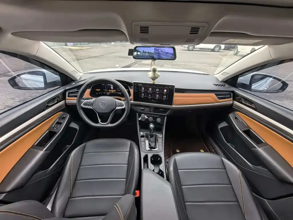 Volkswagen Bora 2023 из CN, фото 3