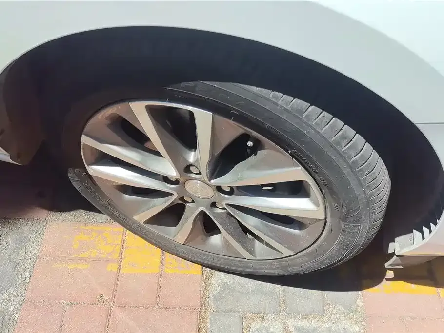 Buick GL6 2023 из CN, фото 4