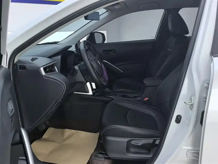 Toyota Corolla Cross — фото 4