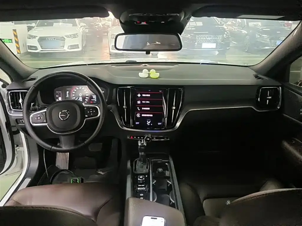 Volvo S60 — фото 10