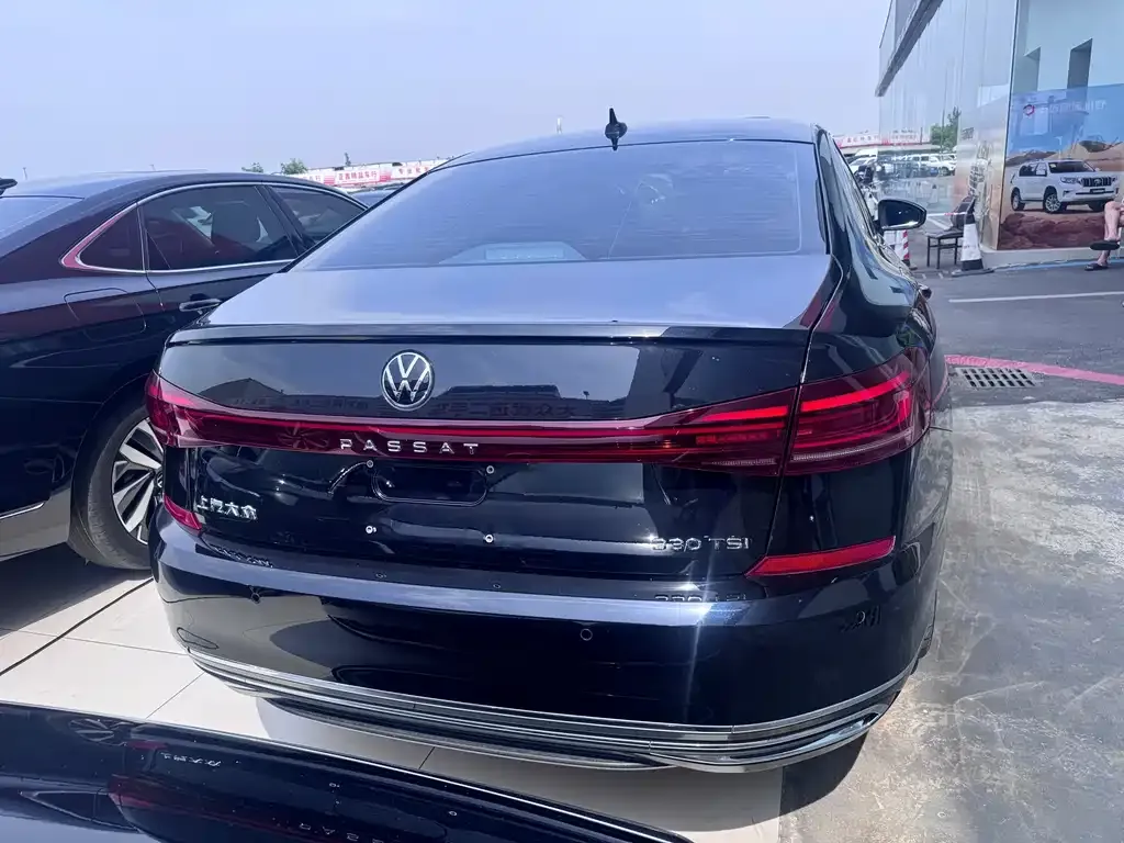 Volkswagen Passat — фото 3