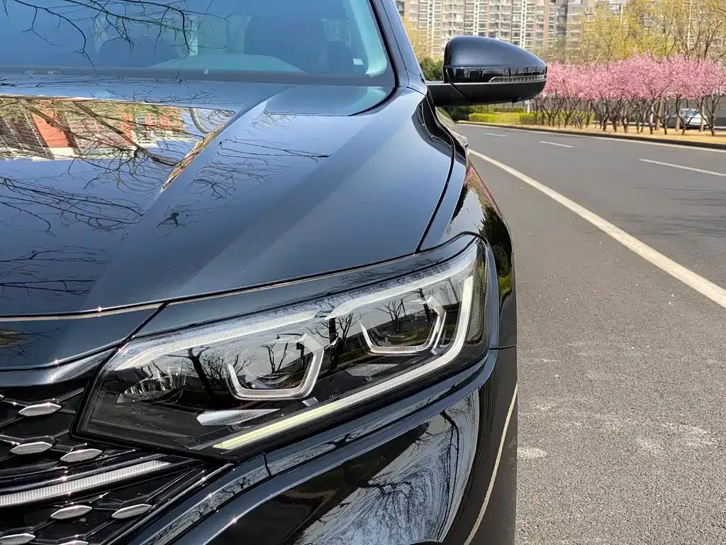 Volkswagen Passat 2023 из CN, фото 7