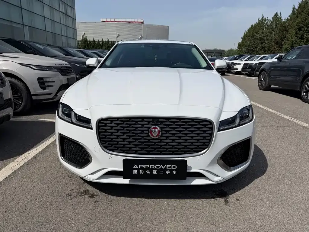 Jaguar XFL — фото 10