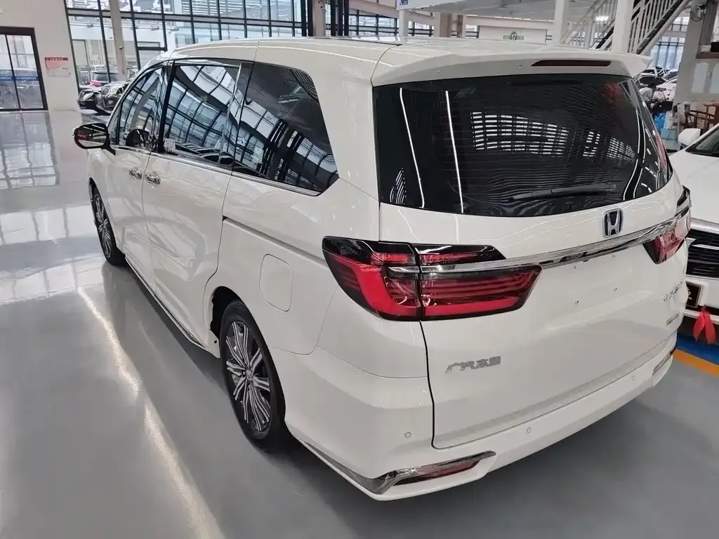 Honda Odyssey 2023 из CN, фото 4
