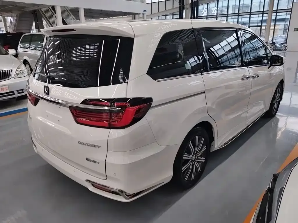 Honda Odyssey 2023 из CN, фото 3