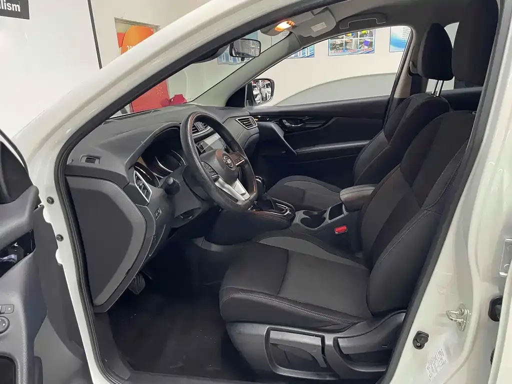 Nissan Qashqai 2021 из CN, фото 4