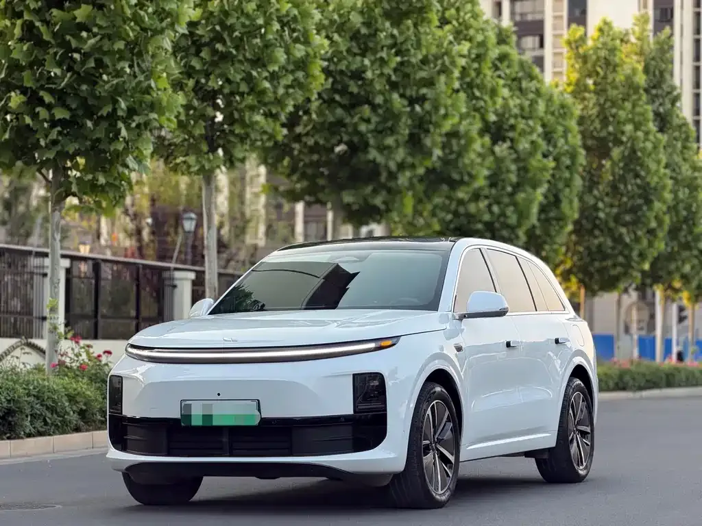 Li Auto L6