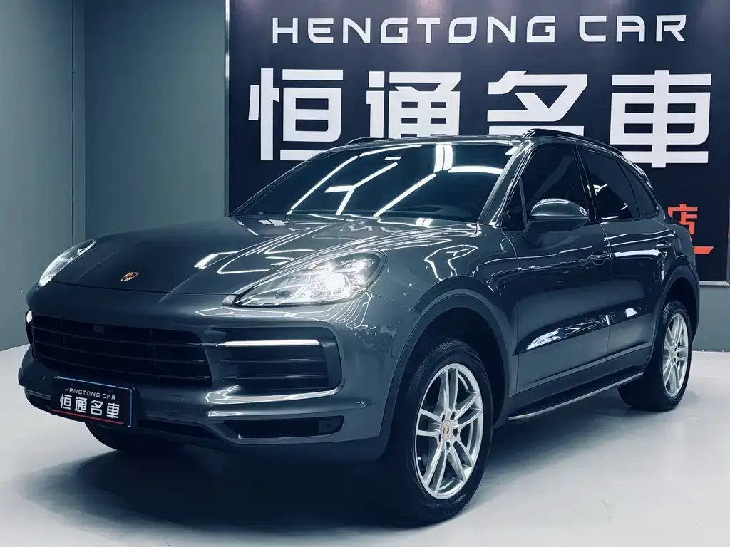 Porsche Cayenne — фото 1