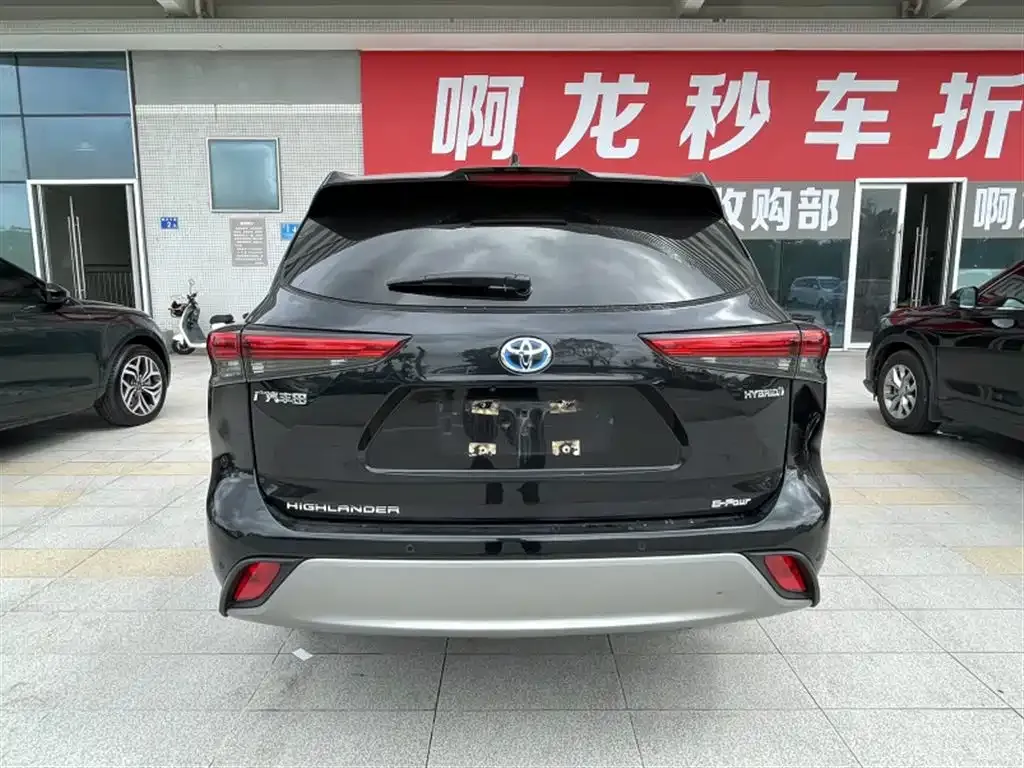 Toyota Highlander — фото 4