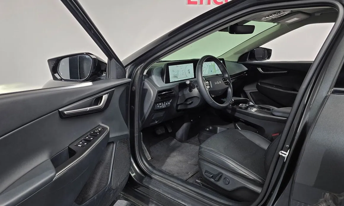 Kia EV6 2023 из KR, фото 6