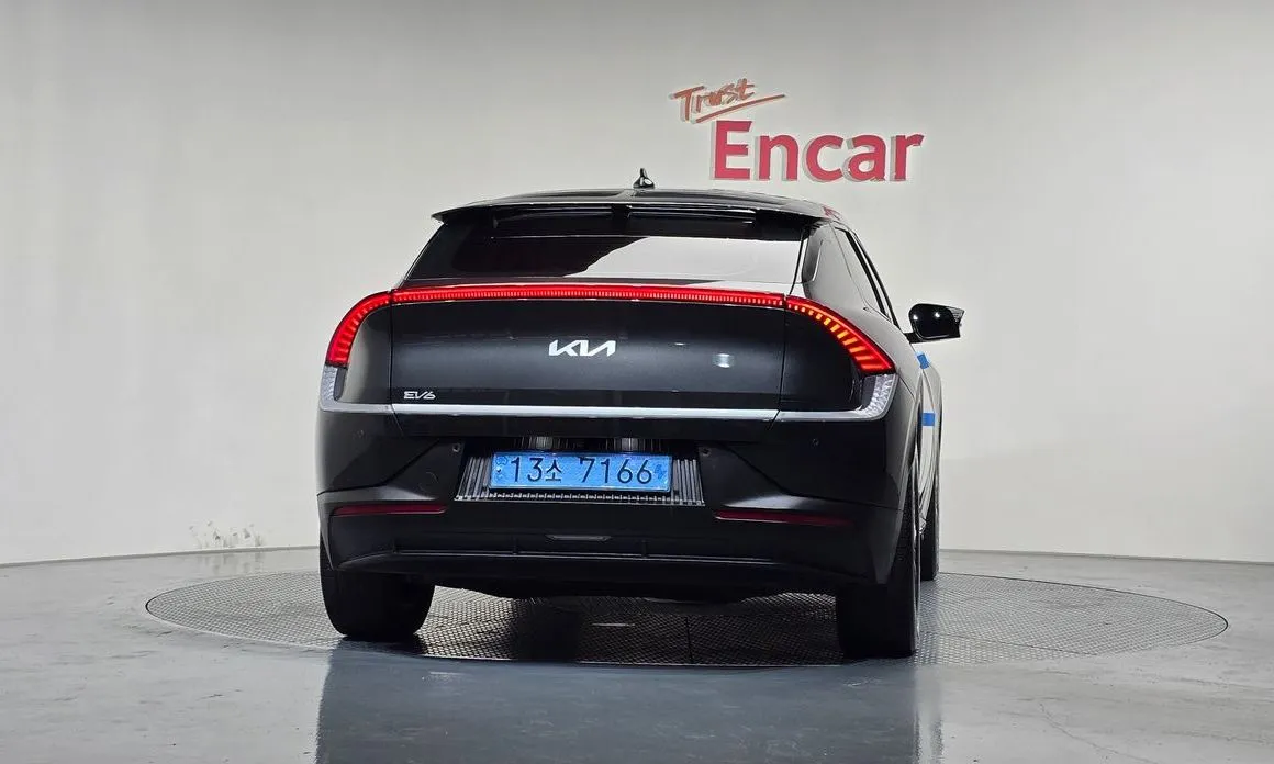 Kia EV6 2023 из KR, фото 8