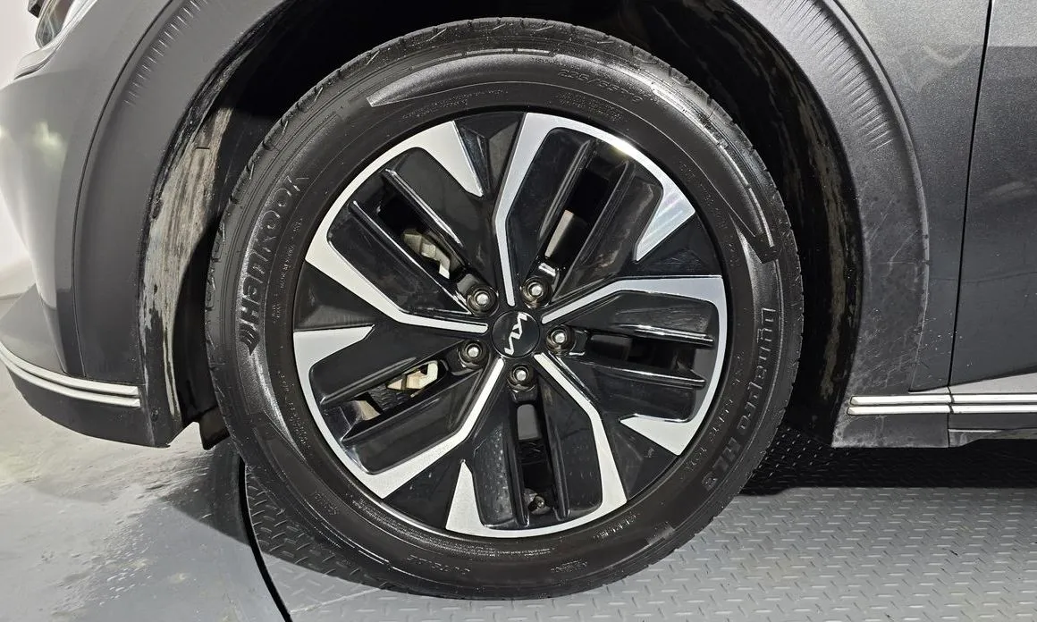 Kia EV6 2023 из KR, фото 5
