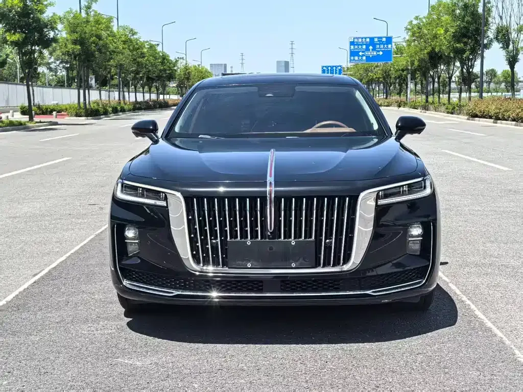 Hongqi H9 — фото 1