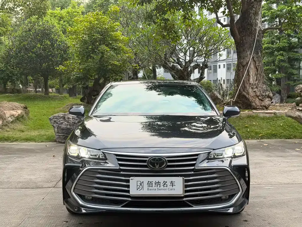 Toyota Avalon — фото 10