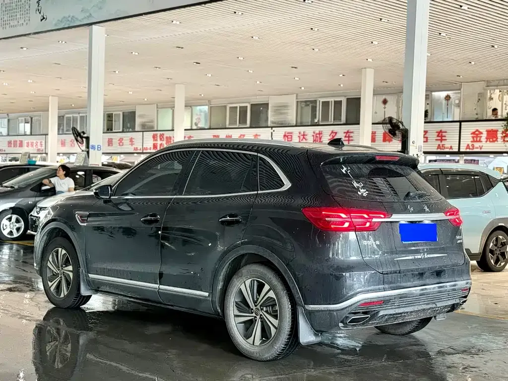 Hongqi HS5 — фото 10