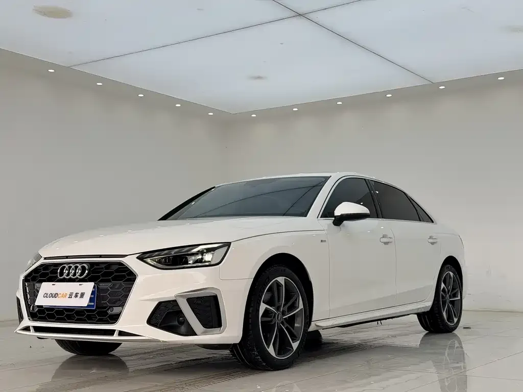 Audi A4L 2022 из CN, фото 1