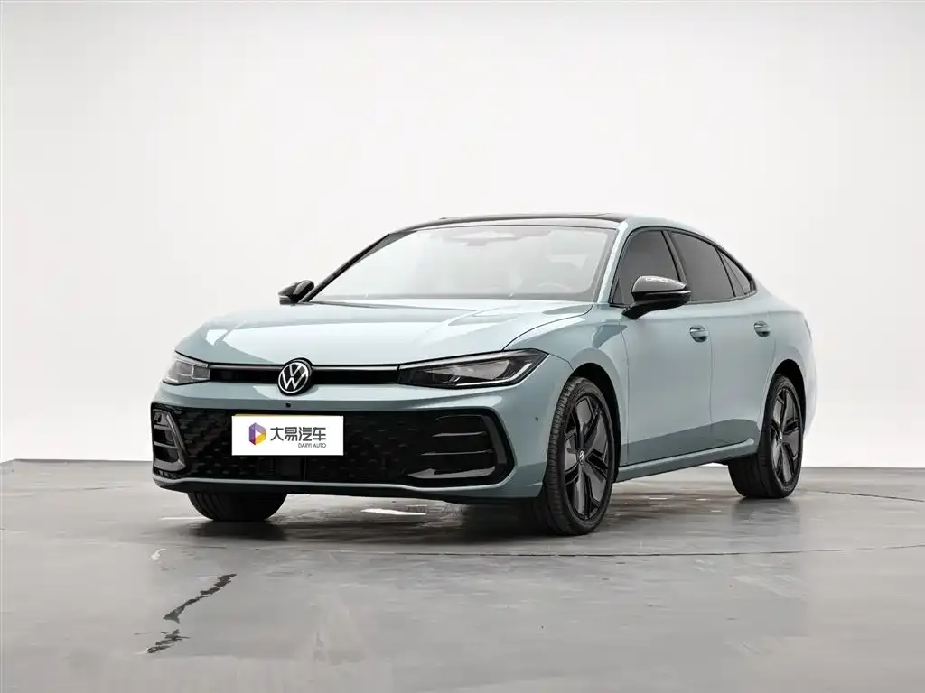 Volkswagen Passat — фото 1