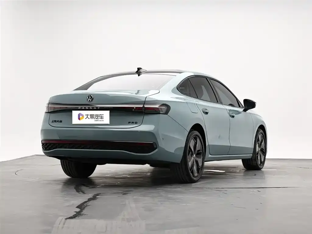 Volkswagen Passat — фото 4